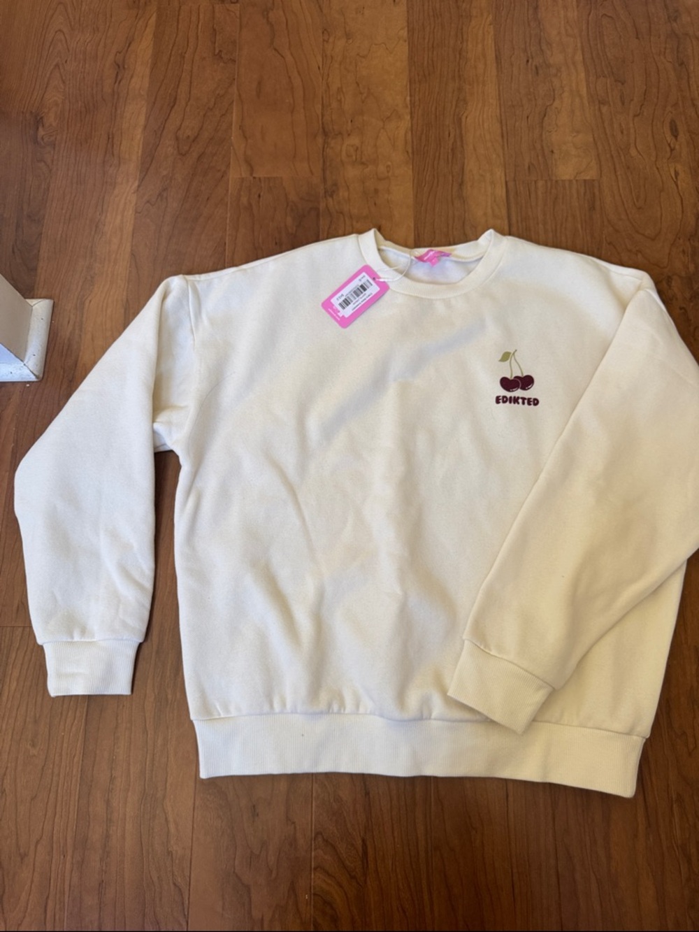 NWT Edikted Cherry Babe Sweatshirt 🍒 🍒